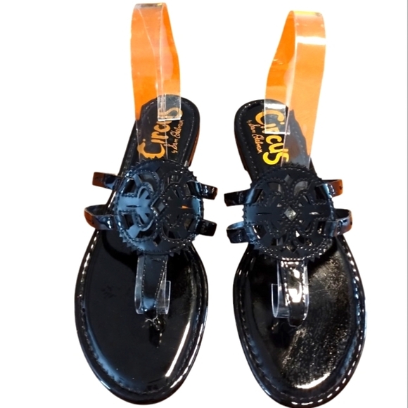 Circus by Sam Edelman Black Sandals - Picture 1 of 6